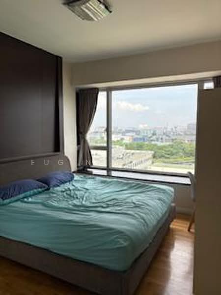 The Centris, 87 Jurong West Central 3, 4 Bedrooms, 1,593 sqft, Apartment For Rent, by Eugene Leong, 500161183 - Master bedroom - PropertyGuru.com.sg