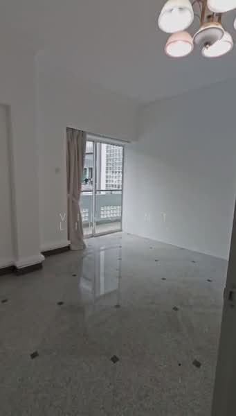 Royal Palm Mansions, 330 Pasir Panjang Road, 4 Bedrooms, 1,227 sqft, Condominium For Rent, by Vincent Lim Boon Seng, 500161186 - Balcony - PropertyGuru.com.sg