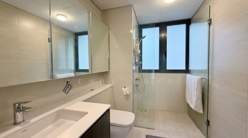 Lakeville, 7 jurong lake link, 3 Bedrooms, 1,141 sqft, Condominium For Sale, by Lewis Tong, 500161187 - Bathroom - PropertyGuru.com.sg
