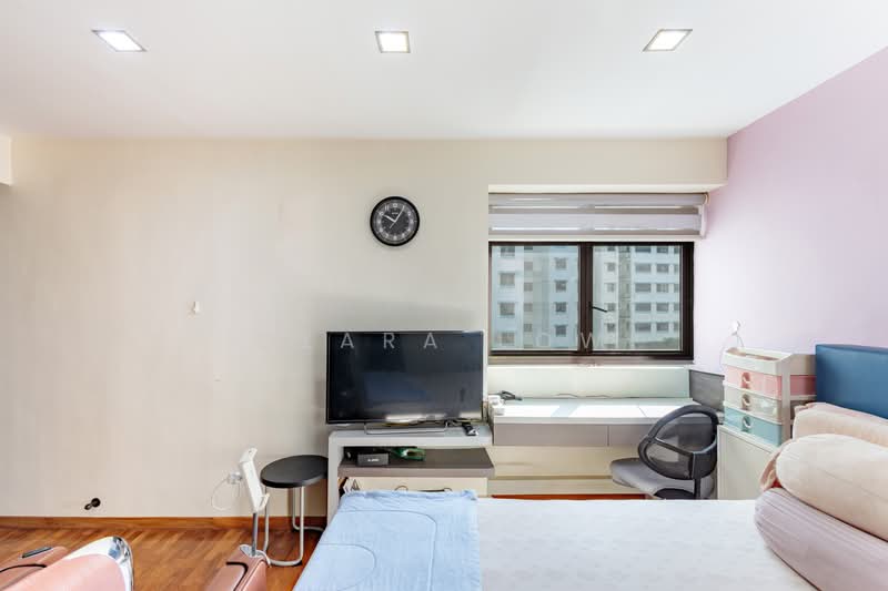 274A Jurong West Avenue 3, 274A Jurong West Avenue 3, 4 Bedrooms, 1,356 sqft, HDB Flat For Sale, by Clara Low, 500161189 - Master Bedroom - PropertyGuru.com.sg