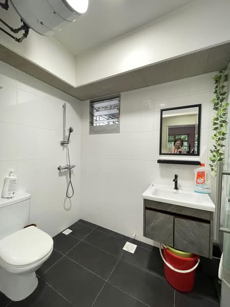 802C Keat Hong Close, 802C Keat Hong Close, 3 Bedrooms, 990 sqft, HDB Flat For Rent, by Elena Pang, 500161196 - Bathroom - PropertyGuru.com.sg
