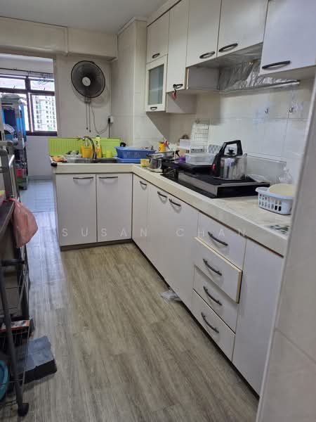160 Mei Ling Street, 160 Mei Ling Street, 3 Bedrooms, 915 sqft, HDB Flat For Sale, by Susan Chan, 500161197 - Kitchen - PropertyGuru.com.sg
