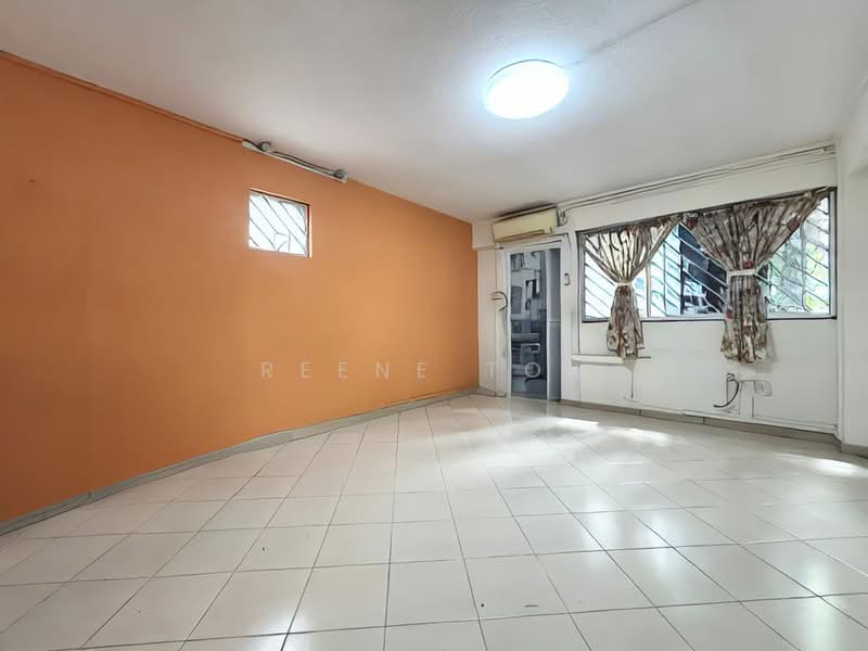 612 Hougang Avenue 8, 612 Hougang Avenue 8, 3 Bedrooms, 1,302 sqft, HDB Flat For Sale, by Reene Tok, 500161203 - Living Room - PropertyGuru.com.sg
