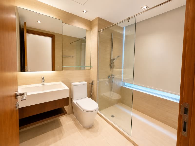 Cabana, 157 Sunrise Terrace, 4 Bedrooms, 2,917 sqft, Cluster House For Sale, by CY TAN, 500161205 - Bathroom - PropertyGuru.com.sg