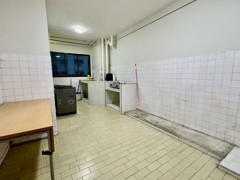 159 Woodlands Street 13, 159 Woodlands Street 13, 2 Bedrooms, 786 sqft, HDB Flat For Rent, by Zoe Lim 林綰琪, 500161206 - Kitchen - PropertyGuru.com.sg