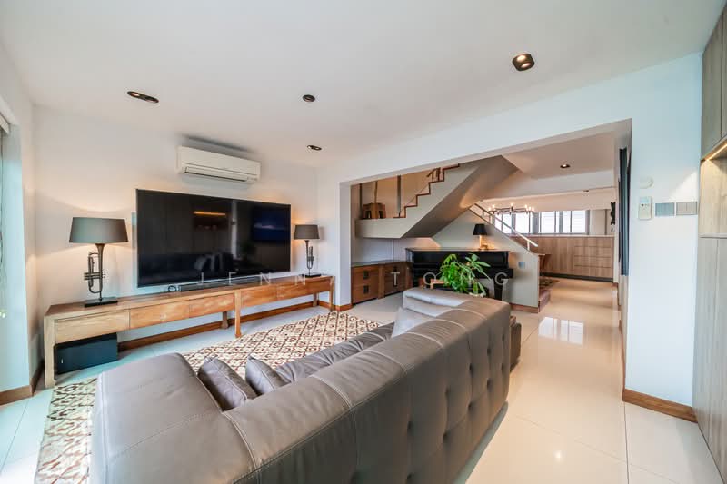 716 Bedok Reservoir Road, 716 Bedok Reservoir Road, 3 Bedrooms, 1,593 sqft, HDB Flat For Sale, by Jenna Tong, 500161212 - Living Room - PropertyGuru.com.sg