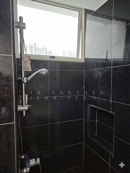 Compass Heights, 9 Sengkang Square, 3 Bedrooms, 1,335 sqft, Condominium For Sale, by Lin Yanzhen (Jennifer Lin), 500161225 - Bathroom - PropertyGuru.com.sg