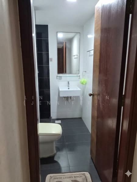 Compass Heights, 9 Sengkang Square, 3 Bedrooms, 1,335 sqft, Condominium For Sale, by Lin Yanzhen (Jennifer Lin), 500161225 - Bathroom - PropertyGuru.com.sg