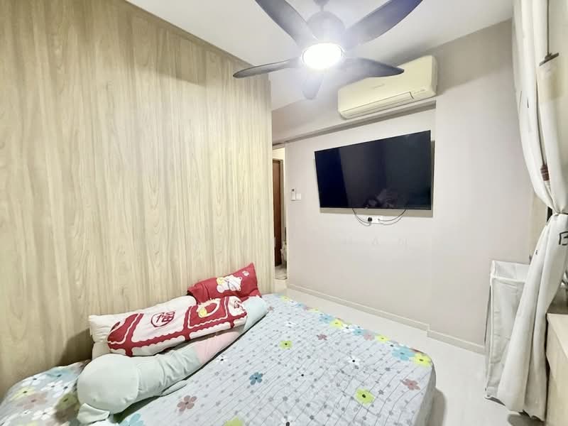 221A Sumang Lane, 221A Sumang Lane, 2 Bedrooms, 732 sqft, HDB Flat For Sale, by VIVIAN Chan, 500161250 - Bedroom - PropertyGuru.com.sg