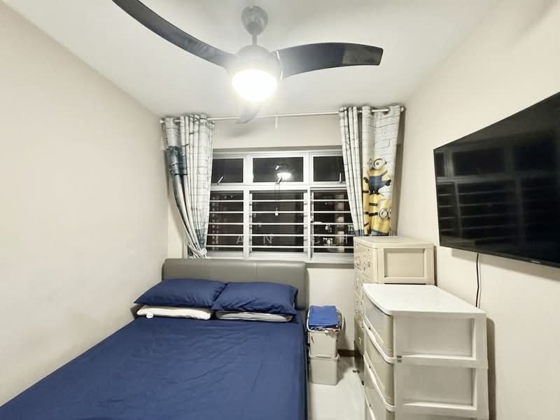 221A Sumang Lane, 221A Sumang Lane, 2 Bedrooms, 732 sqft, HDB Flat For Sale, by VIVIAN Chan, 500161250 - Bedroom - PropertyGuru.com.sg