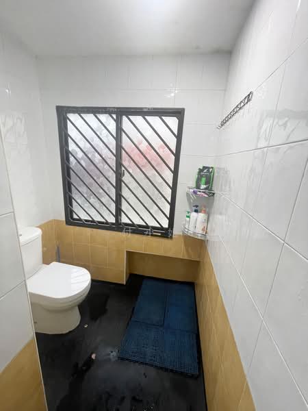 Big Bedroom @ Chinatown MRT, , Room Rental, 160 sqft, Apartment For Rent, by Cindy Fu 付小姐, 500161256 - Bathroom - PropertyGuru.com.sg