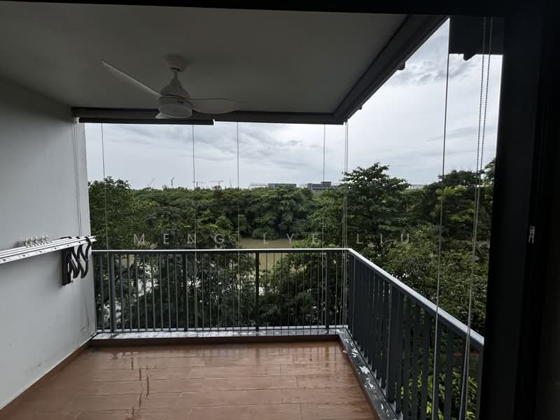 Kingsford Waterbay, 84 Upper Serangoon View, 3 Bedrooms, 883 sqft, Condominium For Sale, by Meng Lye Liu, 500161278 - Balcony - PropertyGuru.com.sg