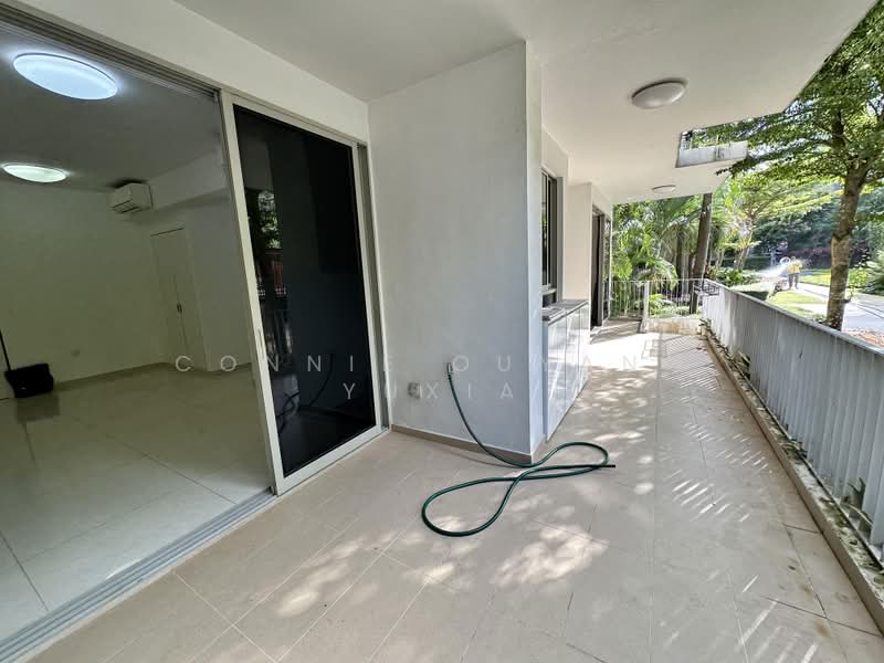 Sea Esta, 18 Pasir Ris Link, 3 Bedrooms, 1,119 sqft, Condominium For Sale, by Connie Ouyang Yuxia, 500161290 - Balcony - PropertyGuru.com.sg