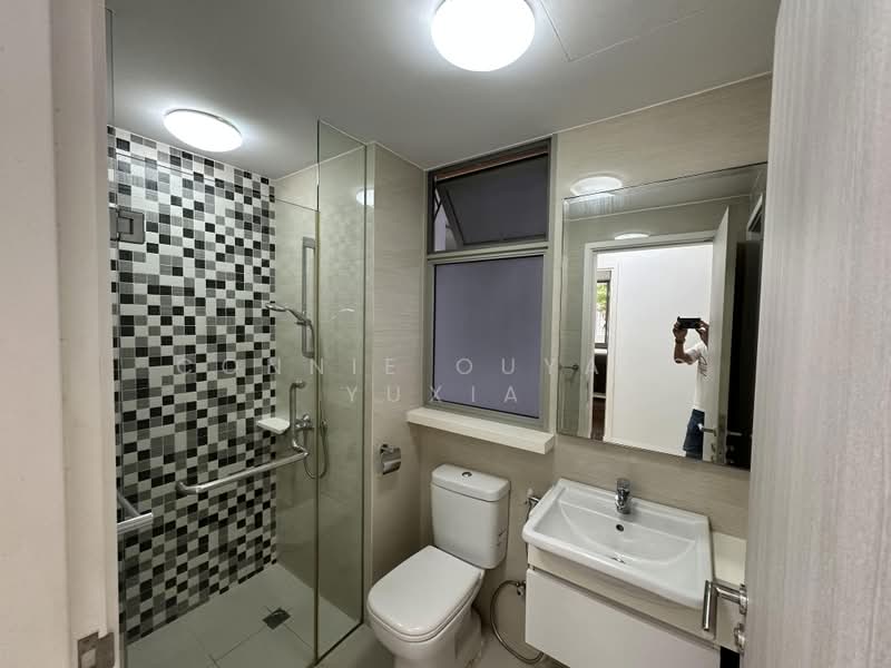 Sea Esta, 18 Pasir Ris Link, 3 Bedrooms, 1,119 sqft, Condominium For Sale, by Connie Ouyang Yuxia, 500161290 - Bathroom - PropertyGuru.com.sg