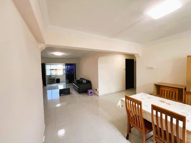 372 Clementi Avenue 4, 372 Clementi Avenue 4, 3 Bedrooms, 1,302 sqft, HDB Flat For Rent, by Ben Lau, 500161292 - Living Room - PropertyGuru.com.sg