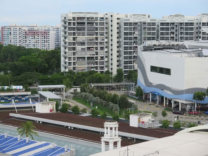 Pasir Ris 8, 8 Pasir Ris Drive 8, 2 Bedrooms, 775 sqft, Apartment For Rent, by Oliver Hay, 500161302 - Exterior - PropertyGuru.com.sg