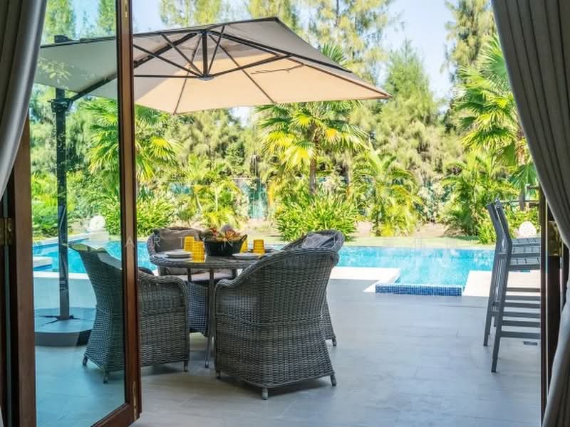 🌟Elevated Land! Wide Frontage, REBUILD POTENTIAL ✧ 1KM ACS/SCGS 🌟, , 3 Bedrooms, 8,000 sqft, Good Class Bungalow For Sale, by Martin Goh 吴伟楠, 500161311 - Exterior - PropertyGuru.com.sg