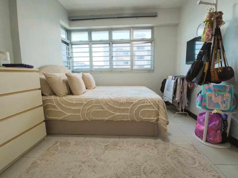 211A Punggol Walk, 211A Punggol Walk, 2 Bedrooms, 904 sqft, HDB Flat For Sale, by Elfi Muni, 500161314 - Bedroom - PropertyGuru.com.sg