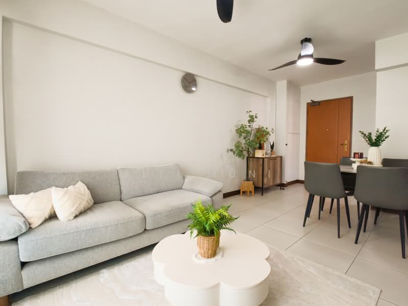 211A Punggol Walk, 211A Punggol Walk, 2 Bedrooms, 904 sqft, HDB Flat For Sale, by Elfi Muni, 500161314 - Living Room - PropertyGuru.com.sg