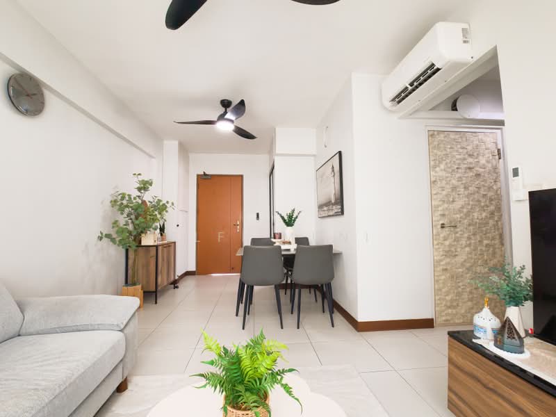 211A Punggol Walk, 211A Punggol Walk, 2 Bedrooms, 904 sqft, HDB Flat For Sale, by Elfi Muni, 500161314 - Living Room - PropertyGuru.com.sg