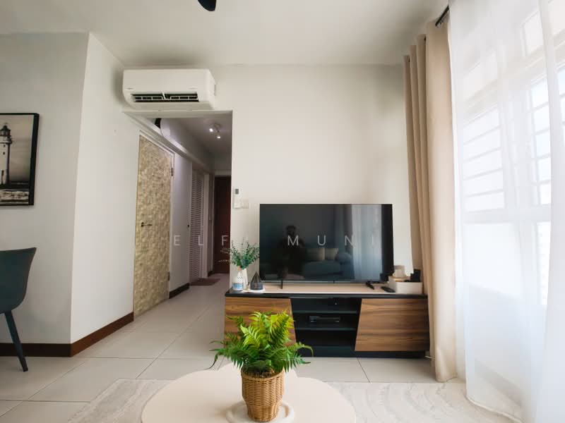 211A Punggol Walk, 211A Punggol Walk, 2 Bedrooms, 904 sqft, HDB Flat For Sale, by Elfi Muni, 500161314 - Living Room - PropertyGuru.com.sg