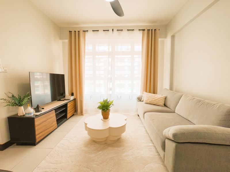 211A Punggol Walk, 211A Punggol Walk, 2 Bedrooms, 721 sqft, HDB Flat For Sale, by Elfi Muni, 500161314 - Living Room - PropertyGuru.com.sg