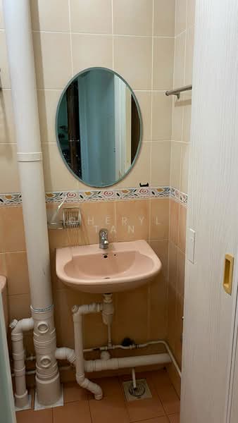 422 Ang Mo Kio Avenue 3, 422 Ang Mo Kio Avenue 3, 2 Bedrooms, 786 sqft, HDB Flat For Rent, by Cheryl Tan, 500161317 - Bathroom - PropertyGuru.com.sg