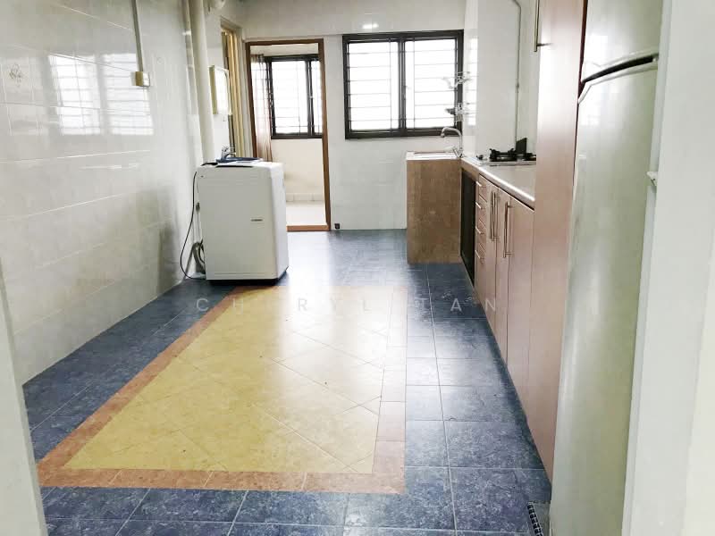 422 Ang Mo Kio Avenue 3, 422 Ang Mo Kio Avenue 3, 2 Bedrooms, 786 sqft, HDB Flat For Rent, by Cheryl Tan, 500161317 - Kitchen - PropertyGuru.com.sg