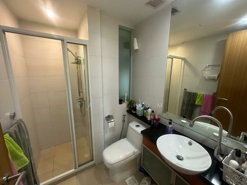 Kovan Melody, 37 Kovan Road, 3 Bedrooms, 1,216 sqft, Condominium For Sale, by Sam Shum, 500161337 - Bathroom - PropertyGuru.com.sg
