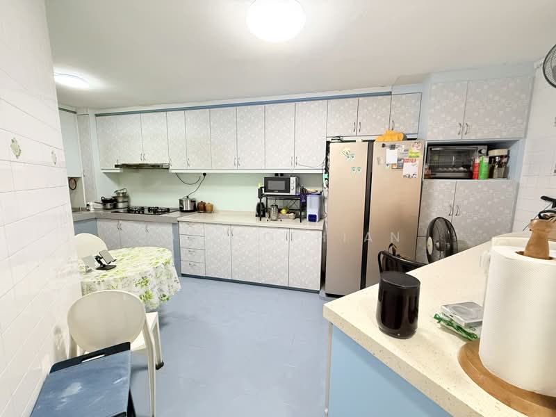 307 Serangoon Avenue 2, 307 Serangoon Avenue 2, 3 Bedrooms, 1,022 sqft, HDB Flat For Sale, by Bob Sophian, 500161343 - Kitchen - PropertyGuru.com.sg