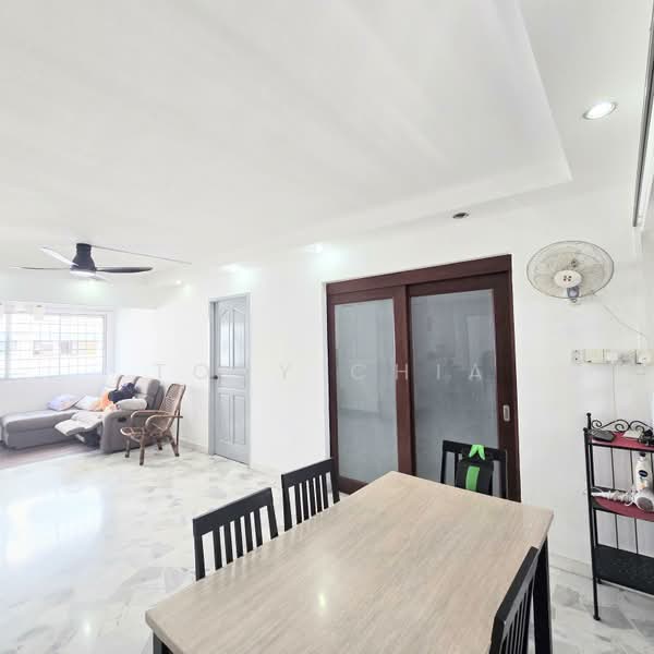 553 Pasir Ris Street 51, 553 Pasir Ris Street 51, 3 Bedrooms, 1,324 sqft, HDB Flat For Sale, by Tony Chia, 500161348 - Living Room - PropertyGuru.com.sg