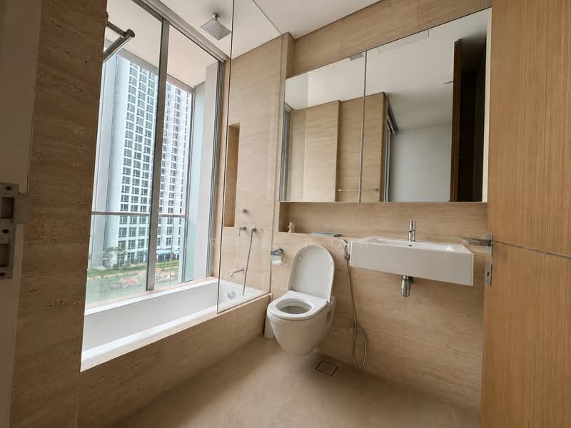 8 Rodyk, 8 Rodyk Street, 3 Bedrooms, 1,227 sqft, Condominium For Rent, by Erin Poh, 500161353 - Master Bathroom - PropertyGuru.com.sg