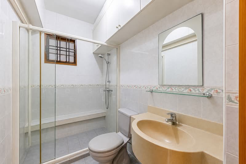 313A Anchorvale Road, 313A Anchorvale Road, 3 Bedrooms, 1,184 sqft, HDB Flat For Sale, by Elaine Wong, 500161362 - Bathroom - PropertyGuru.com.sg