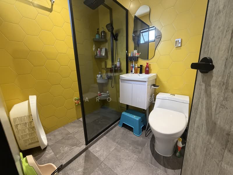 167 Bedok South Avenue 3, 167 Bedok South Avenue 3, 4 Bedrooms, 1,571 sqft, HDB Flat For Sale, by Carol Ng, 500161368 - Bathroom - PropertyGuru.com.sg