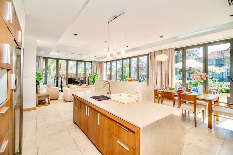 Exclusive GCBA 🌟 1KM RGPS & Sixth Avenue MRT 🌟 35m Wide Frontage, , 7 Bedrooms, 6,500 sqft, Bungalow House For Sale, by Martin Goh 吴伟楠, 500161390 - Kitchen - PropertyGuru.com.sg