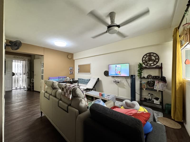 486 Admiralty Link, 486 Admiralty Link, 3 Bedrooms, 969 sqft, HDB Flat For Sale, by Davon Chai 蔡忠伦, 500161402 - Living Room - PropertyGuru.com.sg
