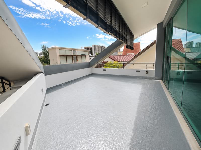Move In Condition! Goodman, Poole, Wareham Road, , 7 Bedrooms, 8,000 sqft, Bungalow House For Sale, by Nickson Guay, 500161411 - Balcony - PropertyGuru.com.sg