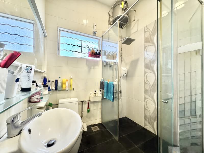 Thomson Park, Jalan Ikan Merah, Jalan Keli, Jalan Sembilang, Jalan Todak, Upper Thomson Road, Jalan Terubok, 3 Bedrooms, 20 sqft, Terraced House For Sale, by Hsu Chia Yee (Michelle), 500161428 - Bathroom - PropertyGuru.com.sg