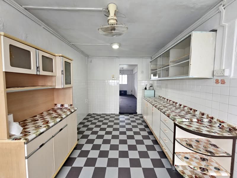 441 Ang Mo Kio Avenue 10, 441 Ang Mo Kio Avenue 10, 2 Bedrooms, 721 sqft, HDB Flat For Sale, by Jeremy Goh, 500161437 - Kitchen - PropertyGuru.com.sg