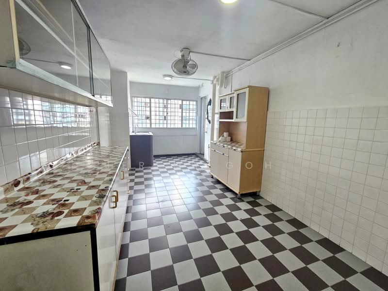 441 Ang Mo Kio Avenue 10, 441 Ang Mo Kio Avenue 10, 2 Bedrooms, 721 sqft, HDB Flat For Sale, by Jeremy Goh, 500161437 - Kitchen - PropertyGuru.com.sg