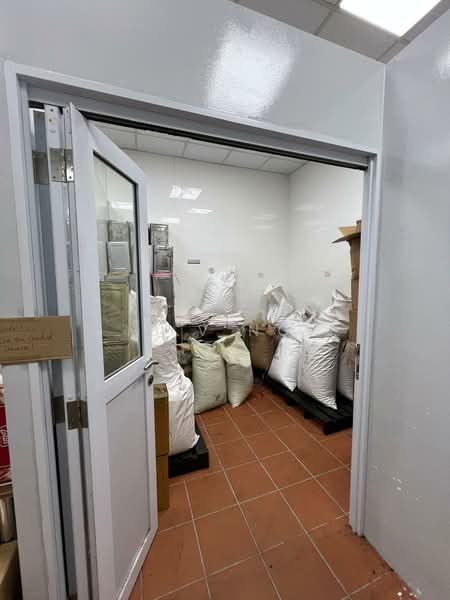 Central kitchen at Woodlands, , 1,435 sqft, Factory / Workshop (B2) For Rent, by B.V Ng, 500161452 - Interior - CommercialGuru.com.sg