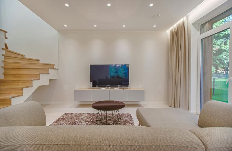 Paya Lebar Residences, 27 Paya Lebar Road, 6 Bedrooms, 1,500 sqft, Apartment For Sale, by QA Agent 2, 500161455 - Living Room - PropertyGuru.com.sg