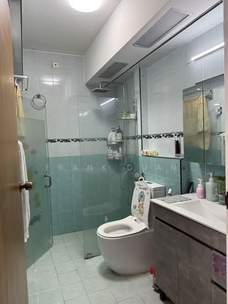 989D Jurong West Street 93, 989D Jurong West Street 93, 3 Bedrooms, 1,227 sqft, HDB Flat For Rent, by Frank Duan, 500161458 - Bathroom - PropertyGuru.com.sg