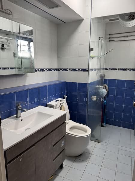 989D Jurong West Street 93, 989D Jurong West Street 93, 3 Bedrooms, 1,227 sqft, HDB Flat For Rent, by Frank Duan, 500161458 - Bathroom - PropertyGuru.com.sg