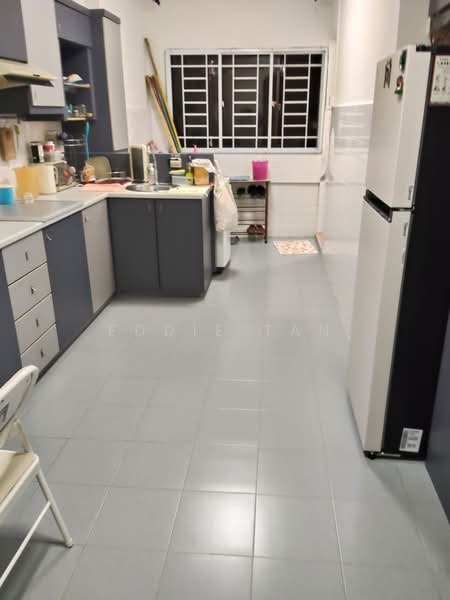 907 Tampines Avenue 4, 907 Tampines Avenue 4, Room Rental, 100 sqft, HDB Flat For Rent, by Eddie Tan, 500161479 - Kitchen - PropertyGuru.com.sg