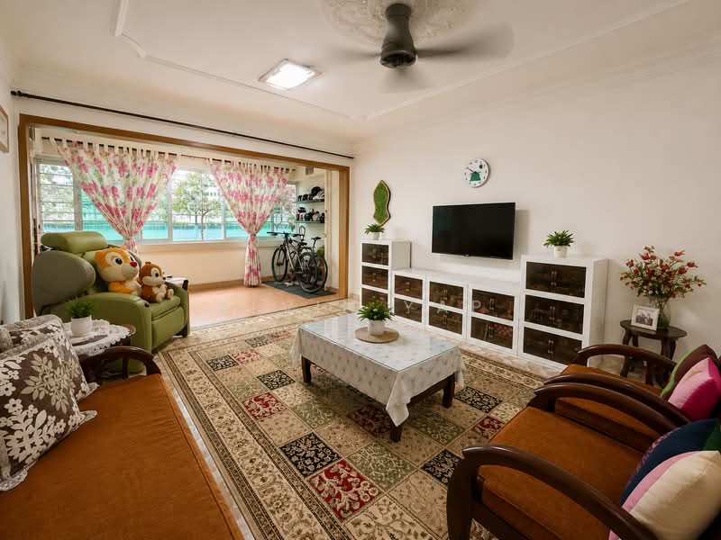 711 Bedok Reservoir Road, 711 Bedok Reservoir Road, 3 Bedrooms, 1,345 sqft, HDB Flat For Sale, by Alvin Yap, 500161484 - Living Room - PropertyGuru.com.sg
