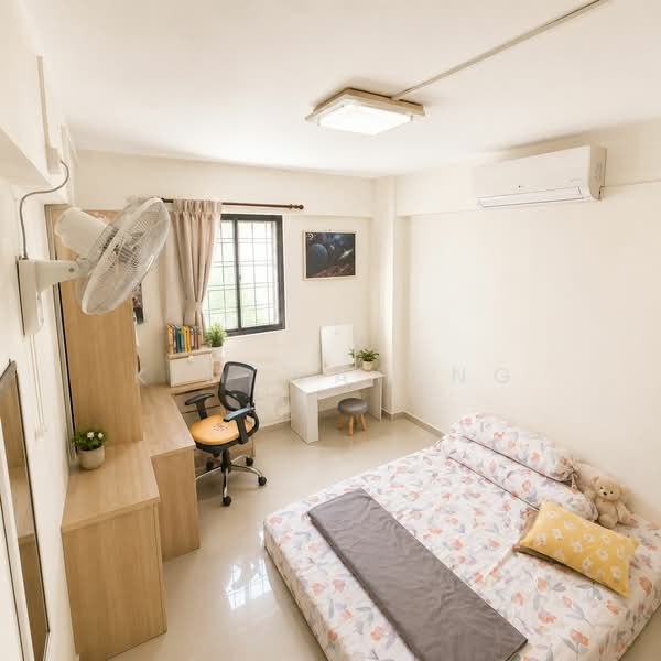 124 Yishun Street 11, 124 Yishun Street 11, 3 Bedrooms, 1,033 sqft, HDB Flat For Sale, by Kim Wah Ng, 500161503 - Bedroom - PropertyGuru.com.sg