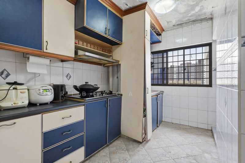 142 Bukit Batok Street 11, 142 Bukit Batok Street 11, 3 Bedrooms, 1,668 sqft, HDB Flat For Sale, by Rebecca Toh, 500161515 - Kitchen - PropertyGuru.com.sg