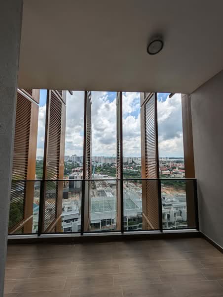 Midwood, 8 Hillview Rise, 3 Bedrooms, 990 sqft, Condominium For Sale, by Karina Soh, 500161518 - Balcony - PropertyGuru.com.sg
