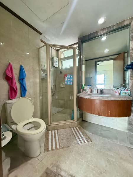 Trellis Towers, 700 Toa Payoh Lorong 1, 3 Bedrooms, 1,163 sqft, Condominium For Rent, by Jeff Ding, 500161519 - Bathroom - PropertyGuru.com.sg